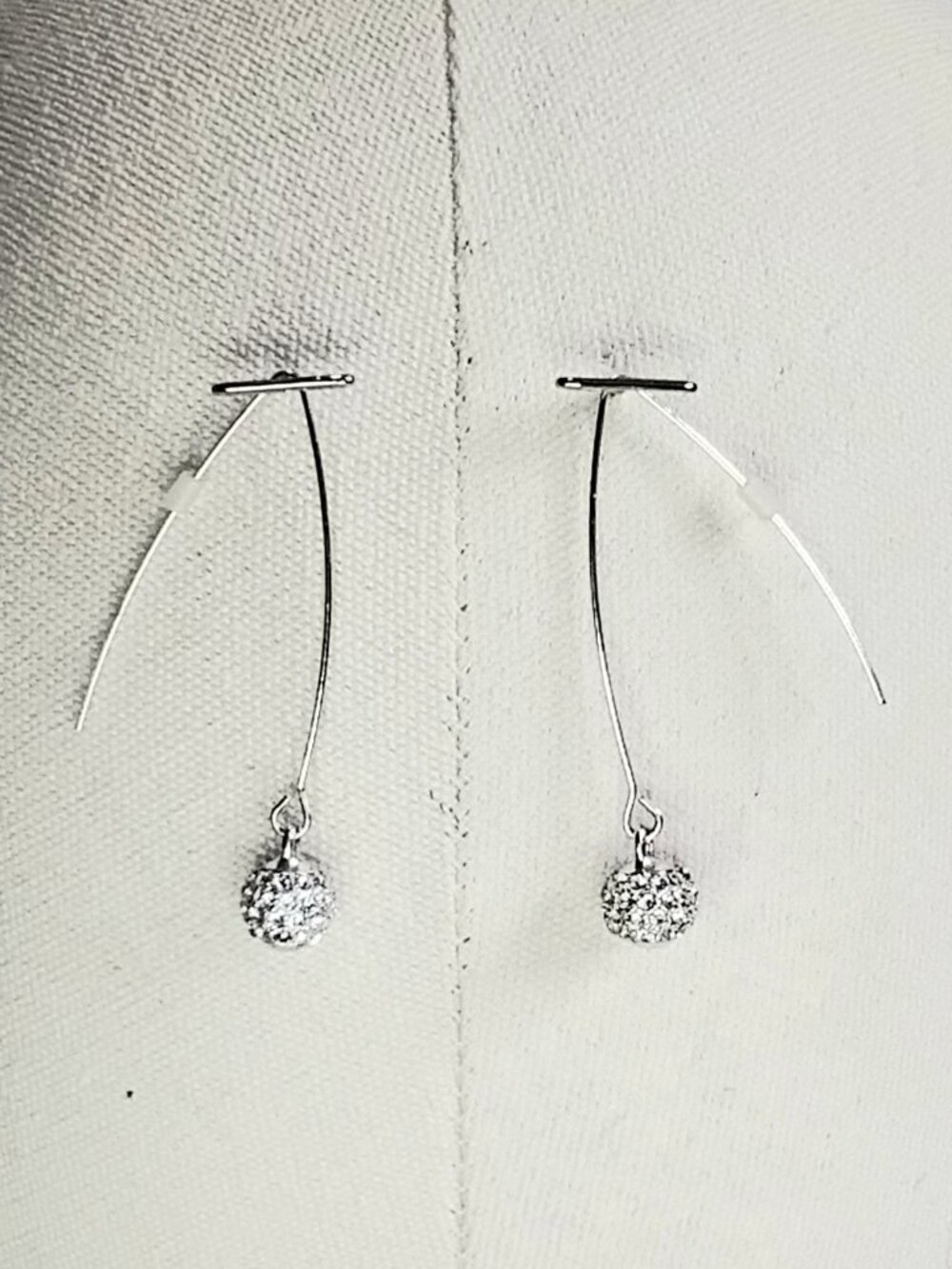 3/$25 Vintage & Beautiful Pair of Long Earings Quality Costume Jewelry!!